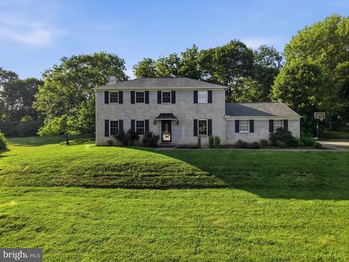 609 E Pleasant Grove Rd, WEST CHESTER, PA, 19382-7452 | Card Image