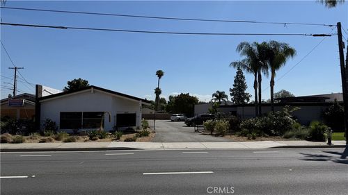 4943 La Sierra Ave, Riverside, CA, 92505-2611 | Card Image
