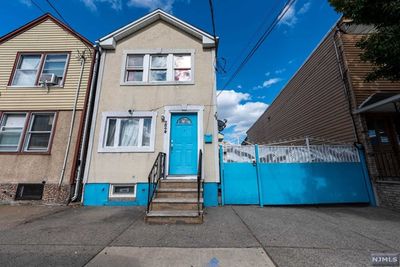 224 Chestnut Street, Home with 2 bedrooms, 2 bathrooms and null parking in Newark NJ | Image 1