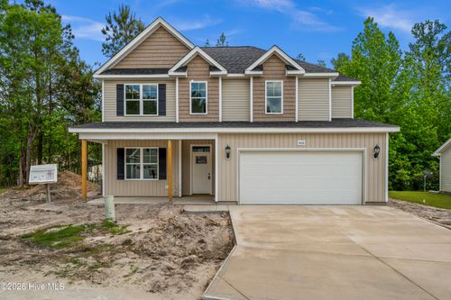 400 Stone Hawk Ln, New Bern, NC, 28560-1828 | Card Image