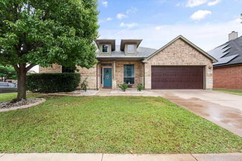 7701 Labrador Dr, Arlington, TX, 76002-4550 | Card Image