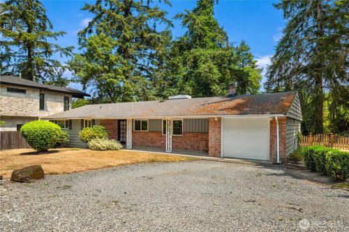 10466 Se 19th St, Bellevue, WA, 98004-7135 | Card Image