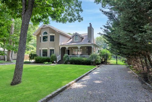 405 The Short Ln, East Marion, NY, 11939-1003 | Card Image