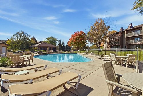 214-3420 Golfview Dr, Eagan, MN, 55123-1261 | Card Image