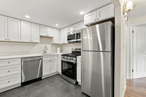 13-75 Mccormick Ter, Stoughton, MA, 02072-2468 | Card Image