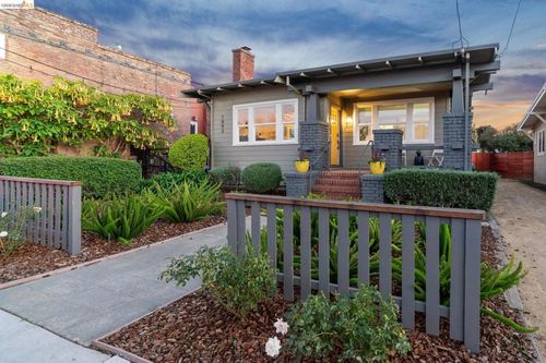 1092 1092 Dwight Way, Berkeley, CA, 94710 | Card Image