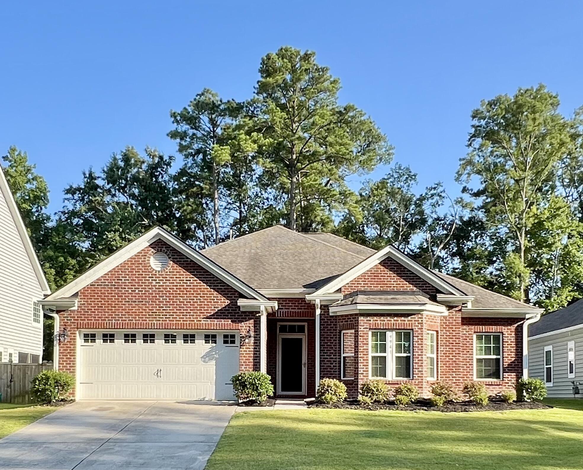 Honeylocust Ln, Ladson, SC 29456
