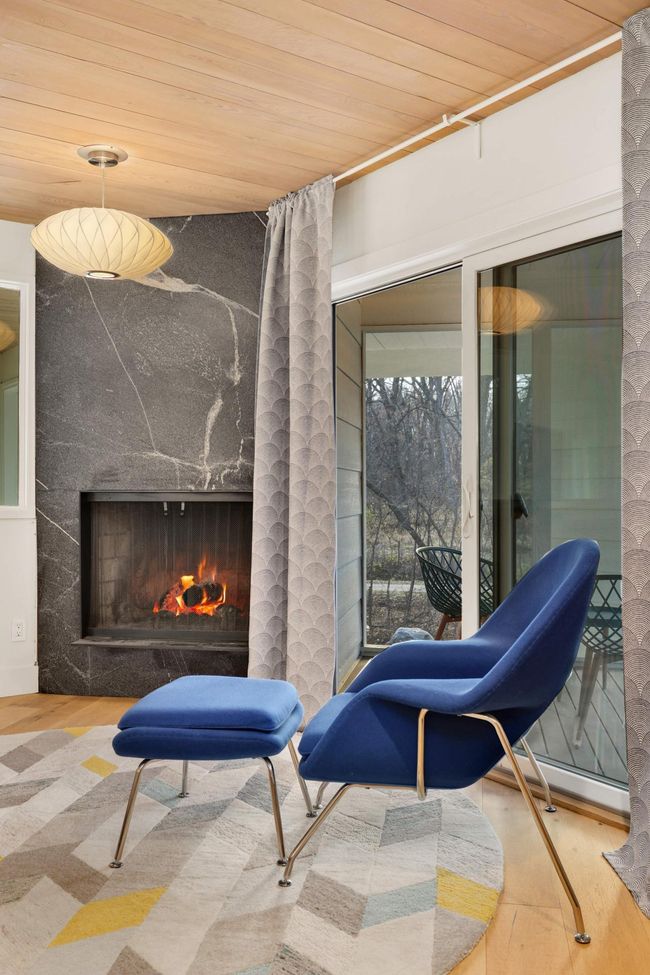Master fireplace with screen porch | Image 22