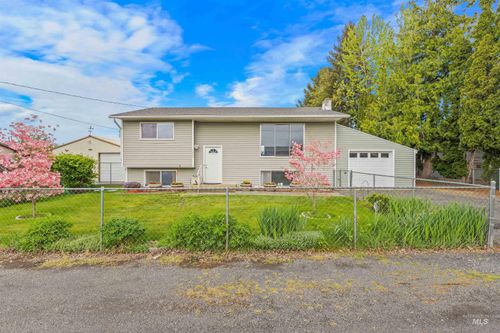 1409 Hemlock Ave, Lewiston, ID, 83501-5729 | Card Image