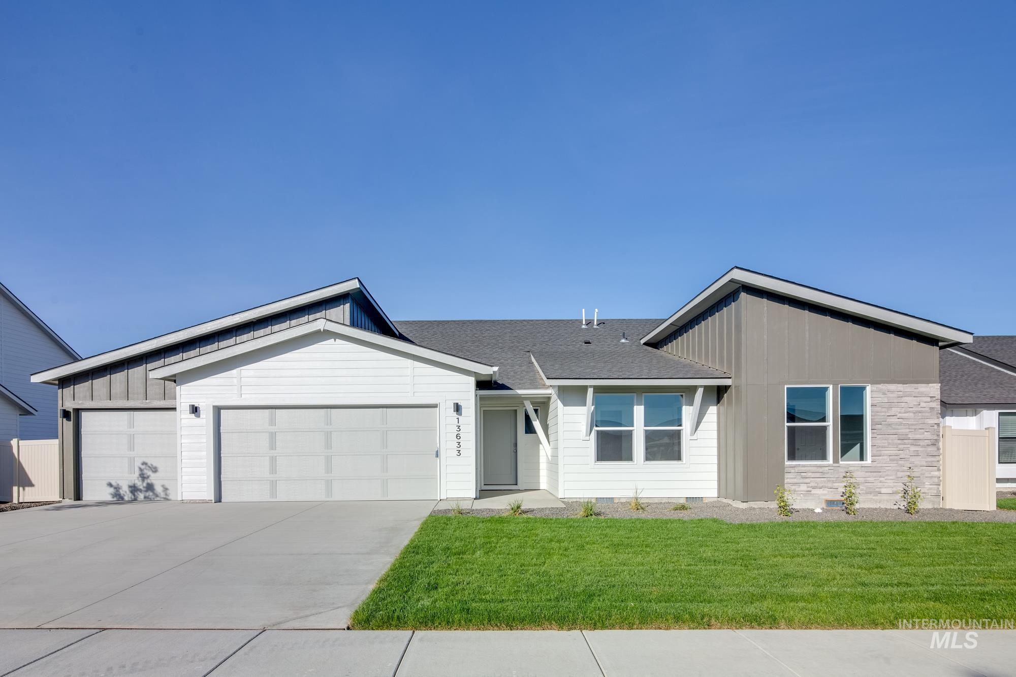 Bach Ave, Nampa, ID 83651