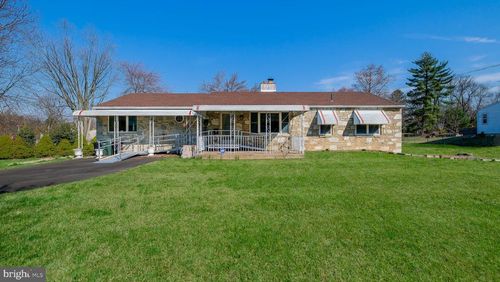 8 Village Dr, FEASTERVILLE TREVOSE, PA, 19053-6433 | Card Image