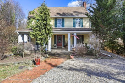 935 Broad Street, Shrewsbury Boro, NJ, 07702 | Card Image