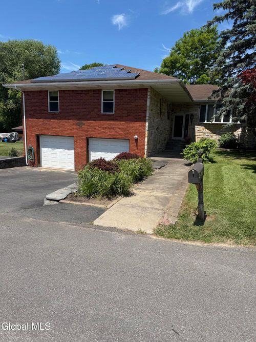 100 Huron St, Albany, NY, 12203-2619 | Card Image