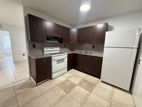 107-12215 W Dixie Hwy, North Miami, FL, 33161 | Card Image