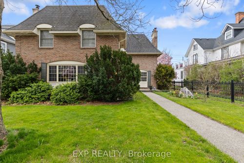 211 Merritt St, Welland, ON, L3C4T8 | Card Image
