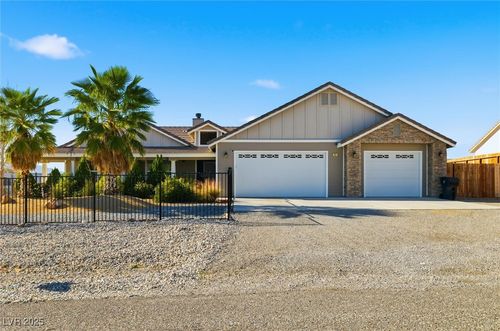 2440 S Zuni Ave, Pahrump, NV, 89048-4854 | Card Image