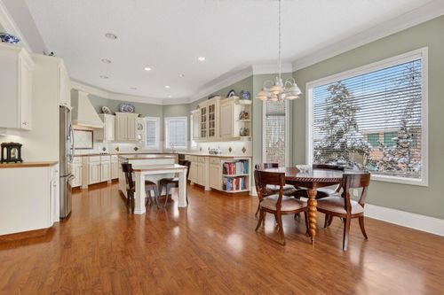 331 Mount Douglas Crt Se, Calgary, AB, T2Z3J7 | Card Image