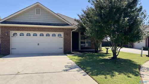 13767 Glendorch Ln, Athens, AL, 35613-1401 | Card Image