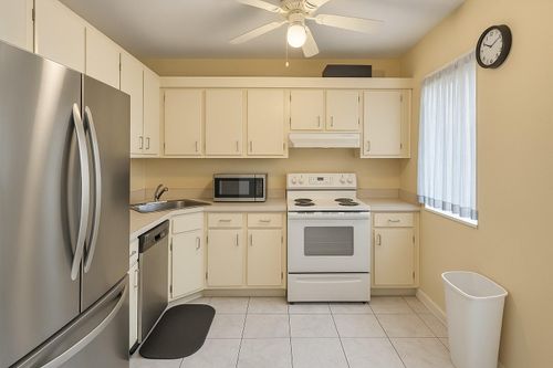 apt-91-4216 Inverrary Blvd, Lauderhill, FL, 33319-4144 | Card Image