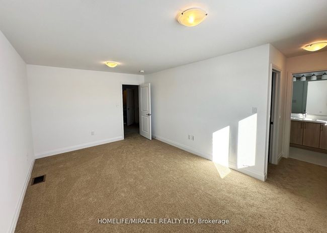 25 Gateway Dr, House other with 6 bedrooms, 4 bathrooms and 2 parking in Barrie ON | Image 33