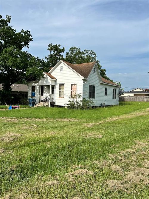 1246 5th St, Hempstead, TX, 77445-5425 | Card Image