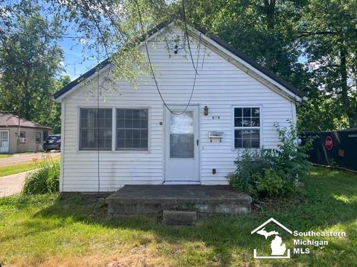 978 Division St, Adrian, MI, 49221-4024 | Card Image
