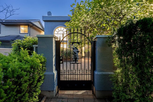 View of gate | Image 5