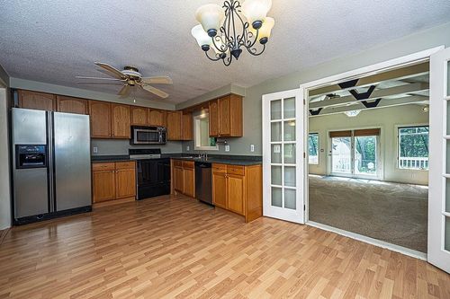 181 High Range Rd, Londonderry, NH, 03053-3022 | Card Image