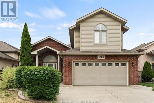4583 Brunswick Ave, Windsor, ON, N9G3G7 | Card Image