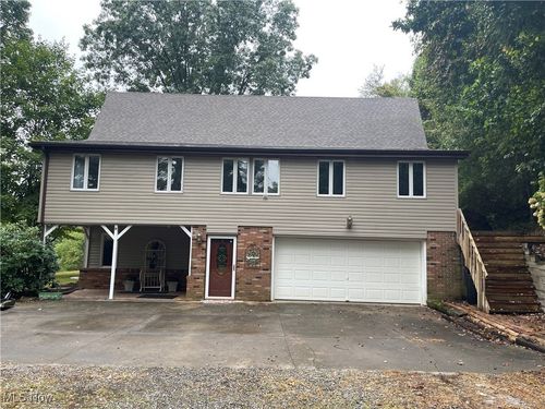 6518 Stonecreek Rd, Newcomerstown, OH, 43832-9162 | Card Image