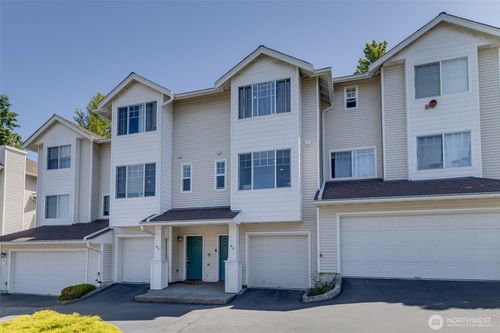 unit-d3-2300 Benson Rd S, Renton, WA, 98055-8879 | Card Image