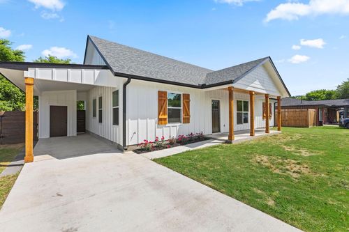 412 Persimmon St, Bastrop, TX, 78602-2011 | Card Image