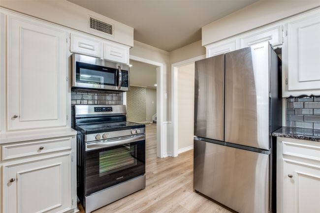 5921 Preston Rd, Home with 3 bedrooms, 3 bathrooms and null parking in Dallas TX | Image 14