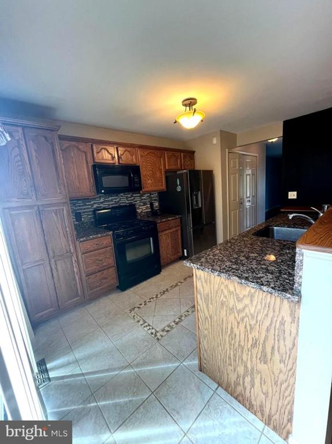 4 Johnamac S, Townhouse with 3 bedrooms, 3 bathrooms and null parking in LITTLESTOWN PA | Image 7