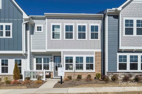 5919 Wetlands Aly, Charlotte, NC, 28215-8336 | Card Image