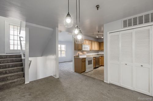 116 Saber Way, Lake Orion, MI, 48362-3372 | Card Image