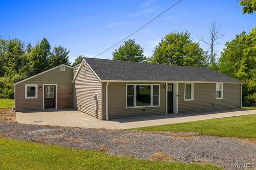 9184 Newcomb Rd, Angola, NY, 14006-9695 | Card Image