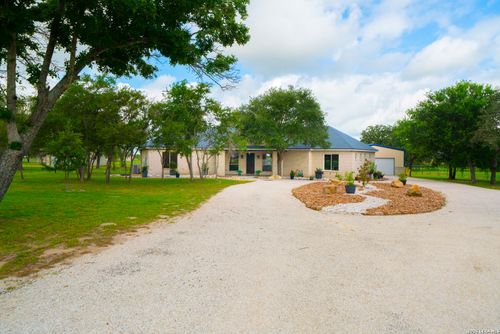 120 County Road 6867, Natalia, TX, 78059-2550 | Card Image