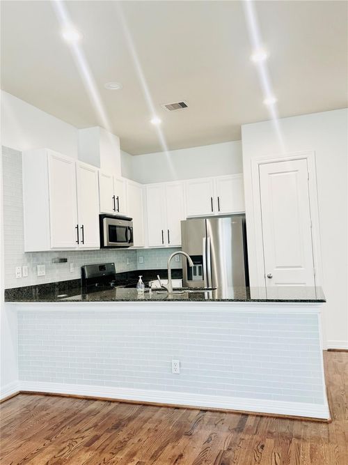 3846 Center St, Houston, TX, 77007-5842 | Card Image