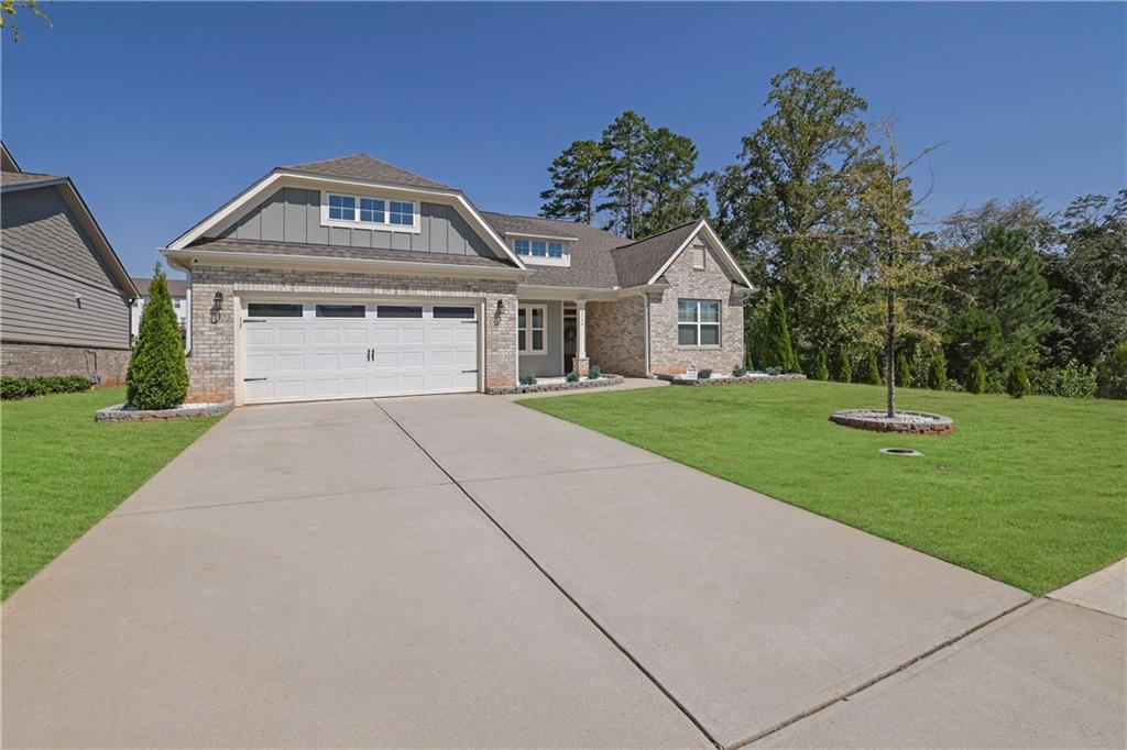 Cambridge Dr, Flowery Branch, GA 30542