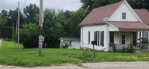 305 E State St, Westfield, IL, 62474-1130 | Card Image