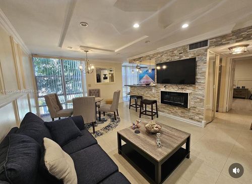 apt-327-210 172nd St, Sunny Isles Beach, FL, 33160-3422 | Card Image