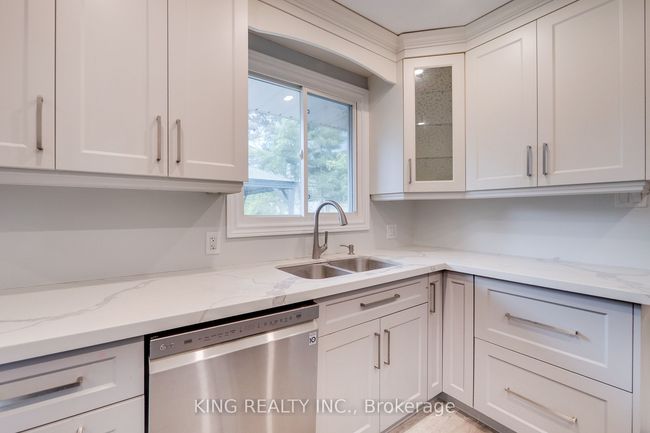 1761 Daleview Cres, House other with 4 bedrooms, 2 bathrooms and 8 parking in Cambridge ON | Image 11