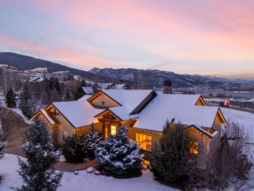 946 Meadowlark Ln, Huntsville, UT, 84317-9429 | Card Image