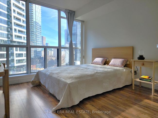 1109 - 24 Wellesley St W, Condo with 1 bedrooms, 1 bathrooms and null parking in Toronto ON | Image 4