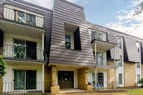 apt-39-8 Shadowbrook Ln, Milford, MA, 01757-5106 | Card Image