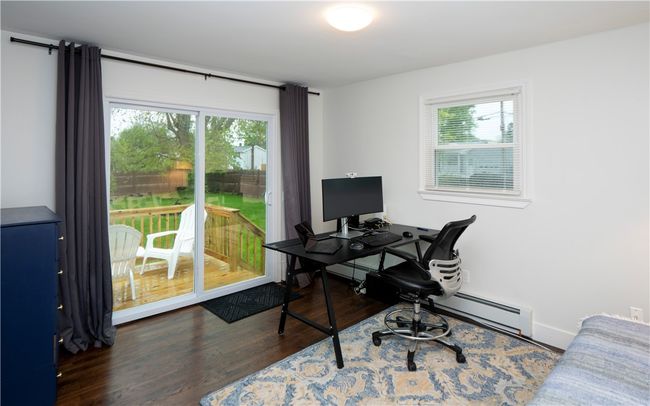 1560 W Main Rd, Home with 3 bedrooms, 1 bathrooms and 4 parking in Middletown RI | Image 18