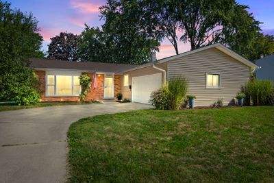 1215 Windsor Drive, House other with 3 bedrooms, 2 bathrooms and 2 parking in Wheaton IL | Image 2