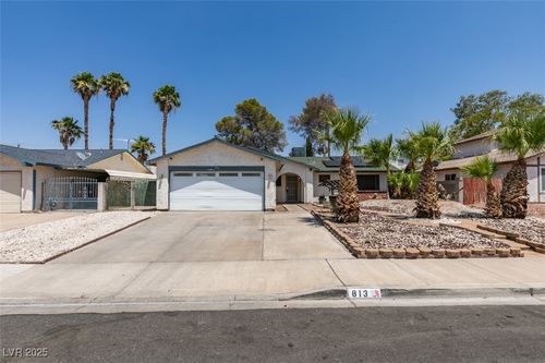 813 Cherry Dr, Henderson, NV, 89002-8415 | Card Image