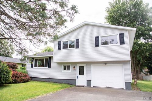 4114 Wetzel Rd, Liverpool, NY, 13090-2119 | Card Image